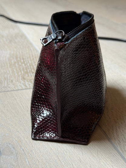 Make-up tas COCO - Mini (S) - Lakleer rood met roggeprint